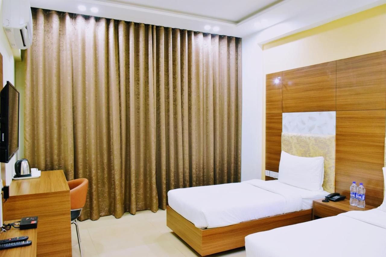 Hotel When In Gurgaon - Opposite To Artemis Hospital Exterior photo
