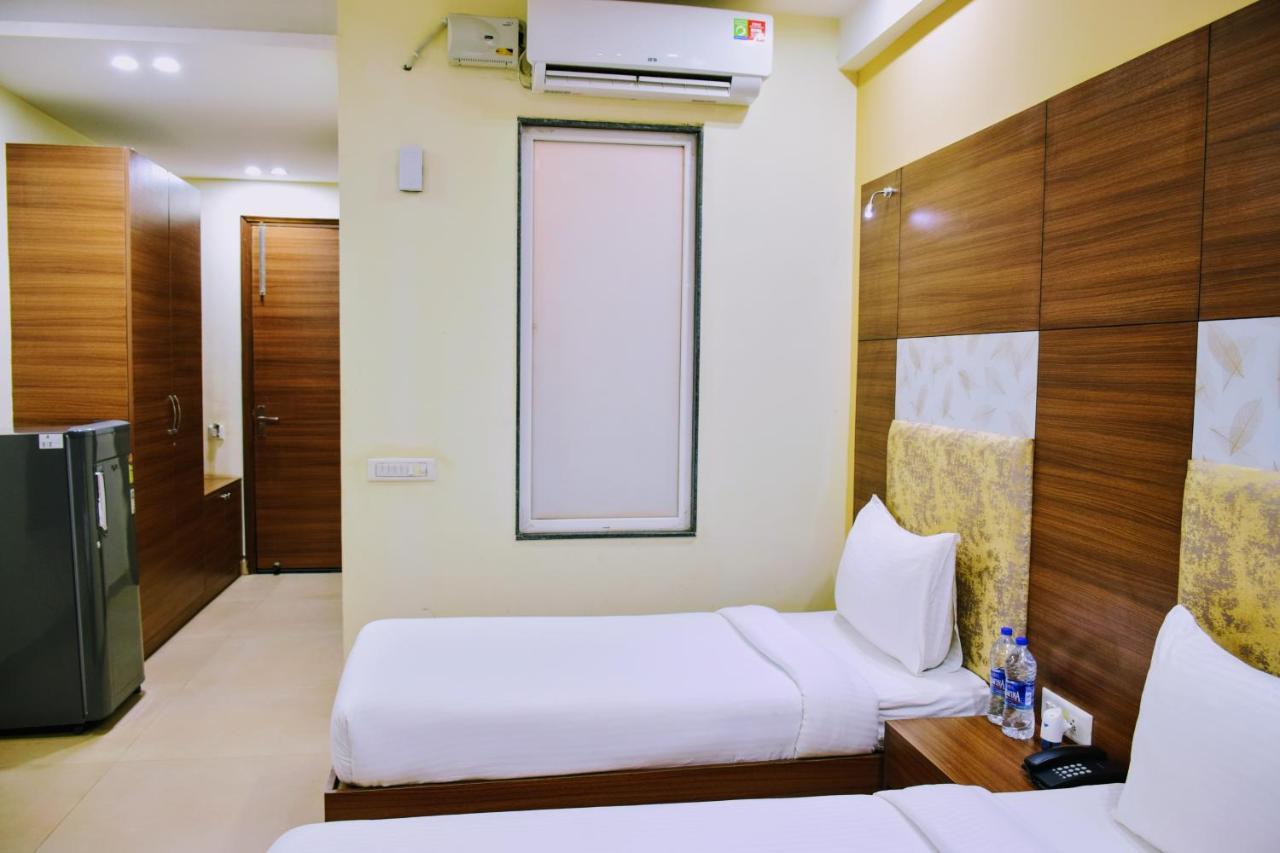 Hotel When In Gurgaon - Opposite To Artemis Hospital Exterior photo