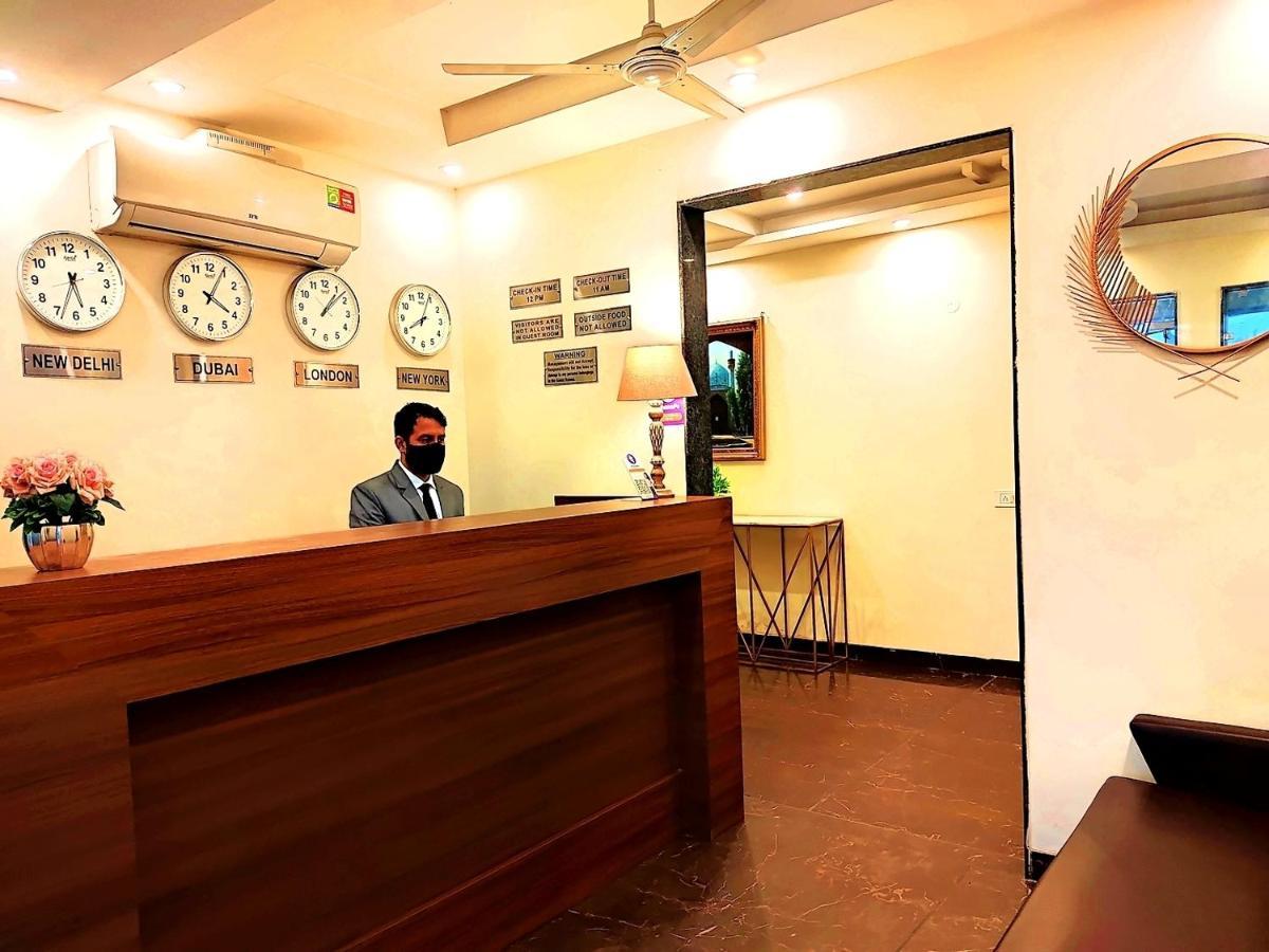 Hotel When In Gurgaon - Opposite To Artemis Hospital Exterior photo